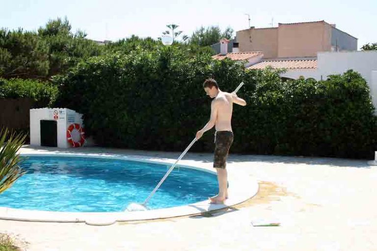 The Best Way to Keep Your Pool Clean